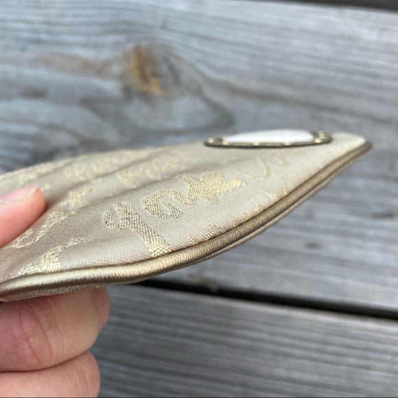 Coach New York Graffiti Script Logo Tan Gold Sparkly Heart Wristlet NWOT New - Picture 5 of 7